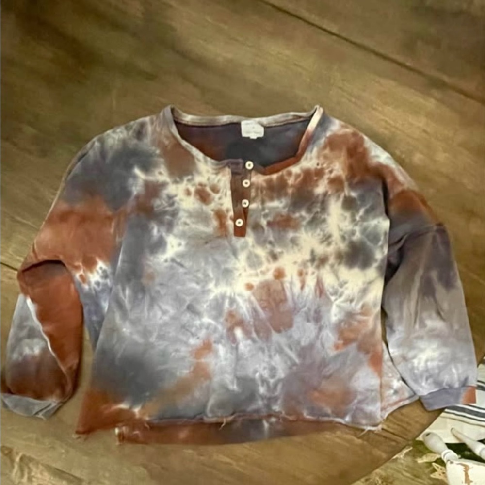 Amaryllis X Ashlee Nichols tie dye sweatshirt